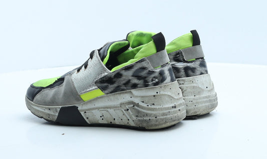 Preworn Girls Green Colourblock Polyester Trainer UK 7