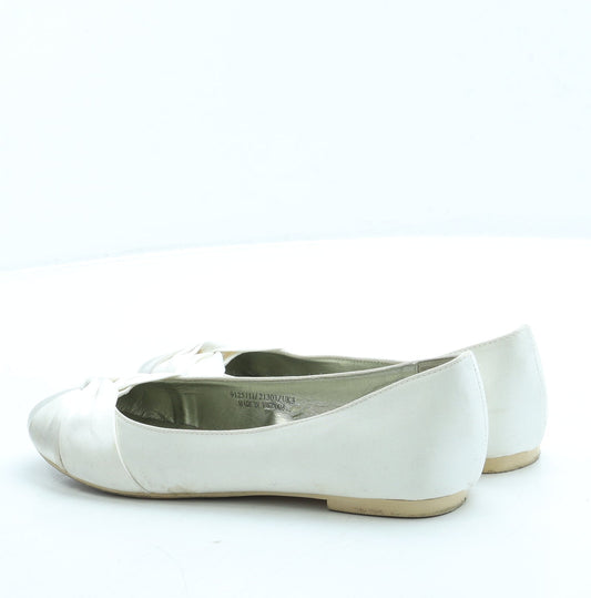 Preworn Girls Ivory Polyester Ballet Flat UK 3 - Bridal Party