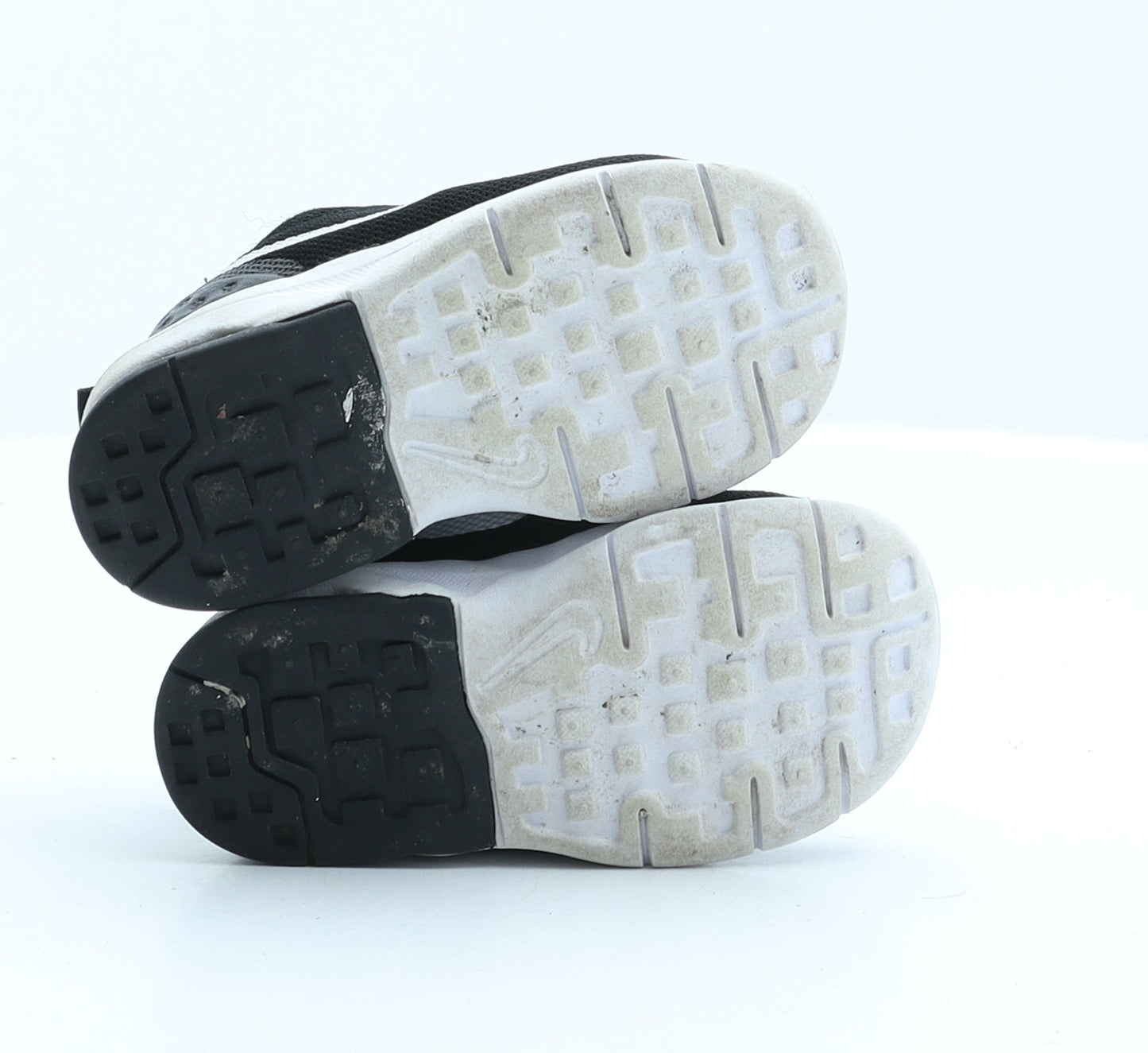 Nike Boys Black Fabric Trainer UK 6.5
