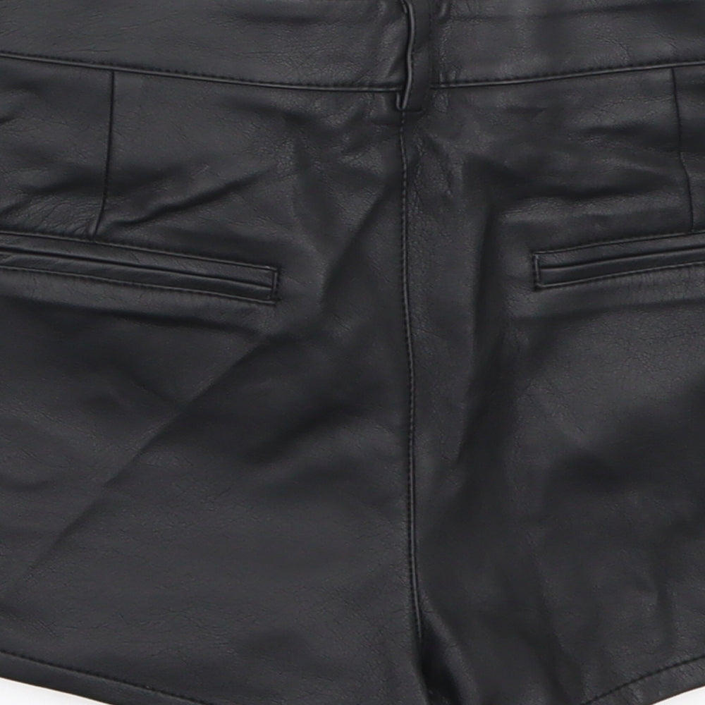 FOREVER 21 Womens Black Hot Pants Shorts Size S