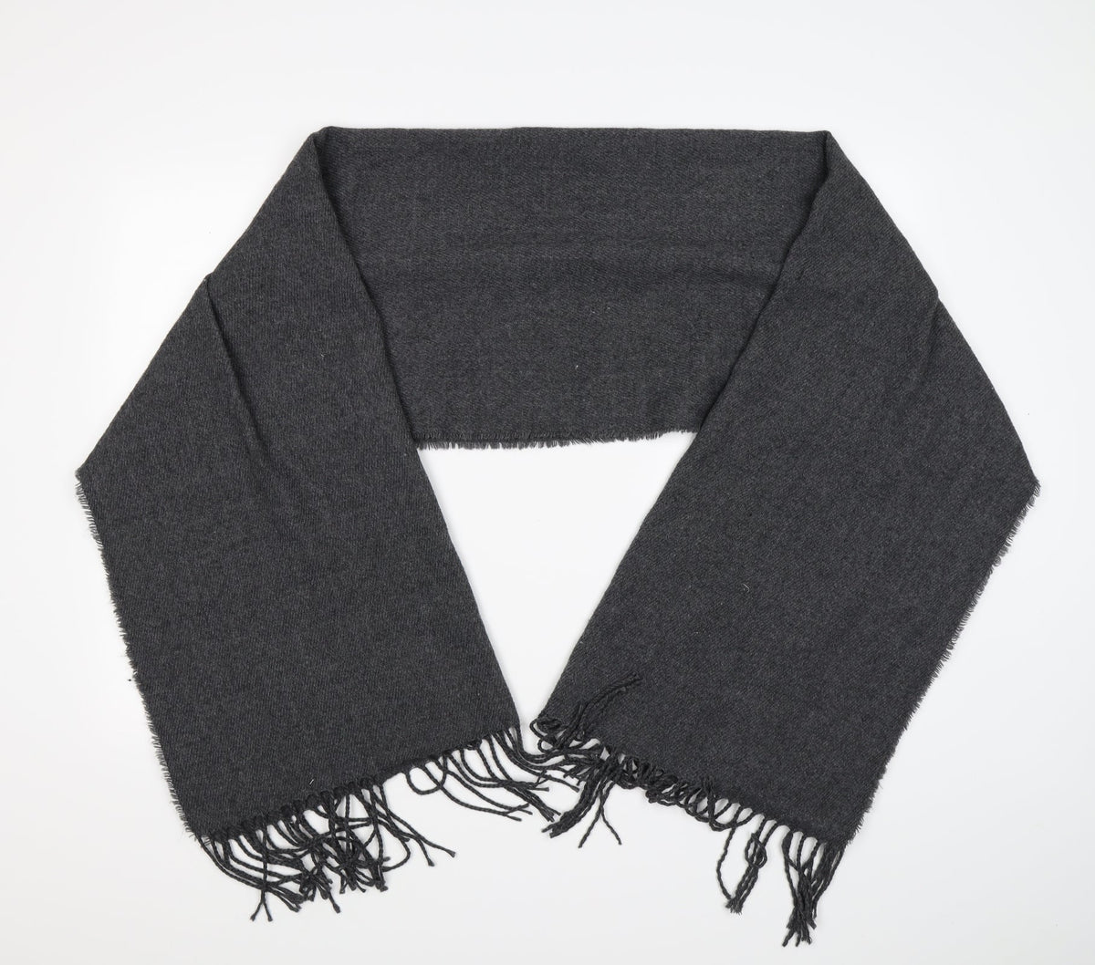Preworn Womens Grey Knit Scarf