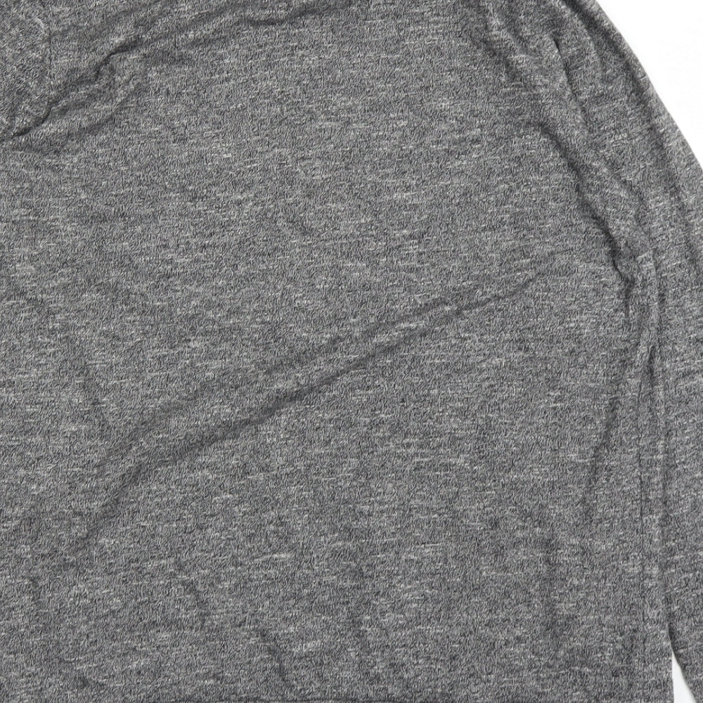 Brand and care label for Wemoto women’s grey basic t-shirt, size M