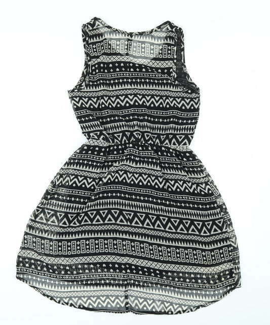 Divided by H&M Womens Black Geometric A-Line Size 8 - Dipped hem