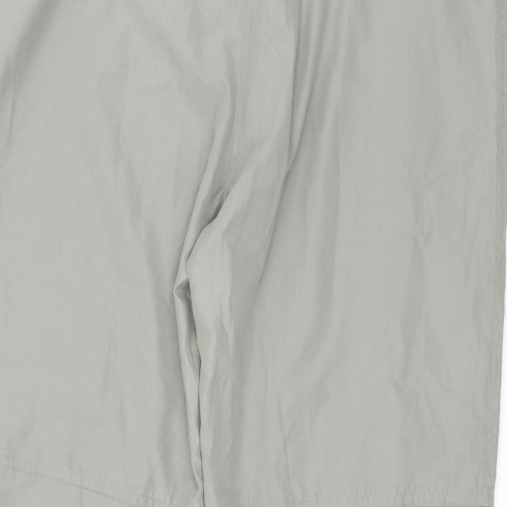Madonna Womens Green Cropped Trousers Size XL L25 in