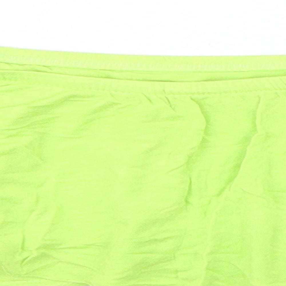 Womens UK Size 6 Boohoo Green Cropped T-Shirt