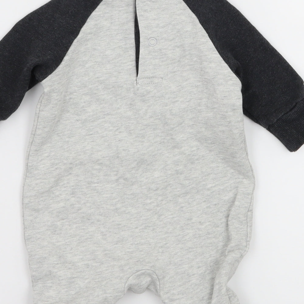 Matalan Baby Grey Geometric Jersey Babygrow One-Piece Size 0-3 Months - Polar Bear