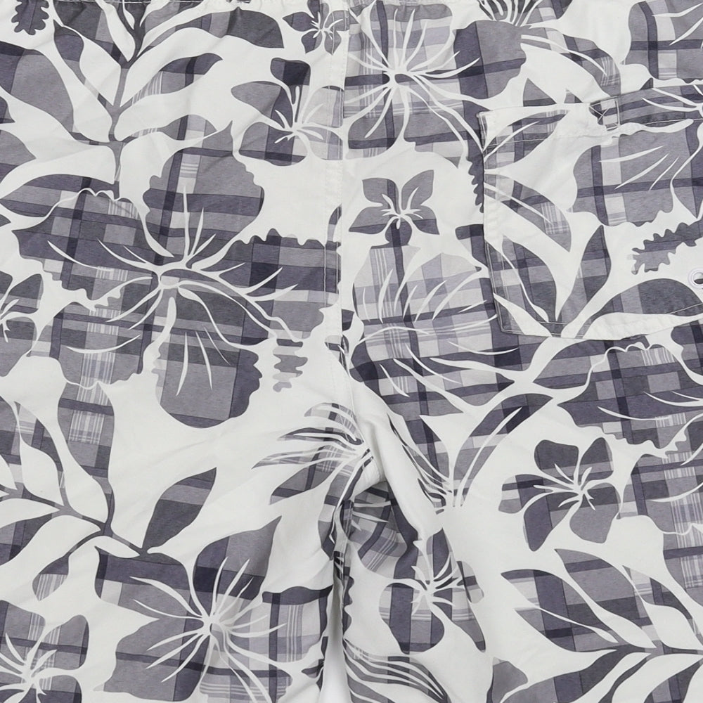 Cedar Wood State Mens White Floral Cargo Shorts Size S