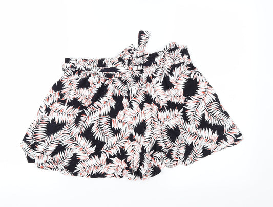 F&F Womens Black Floral  Mom Shorts Size 10