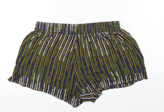H&M  Womens Green Striped  Chino Shorts Size S