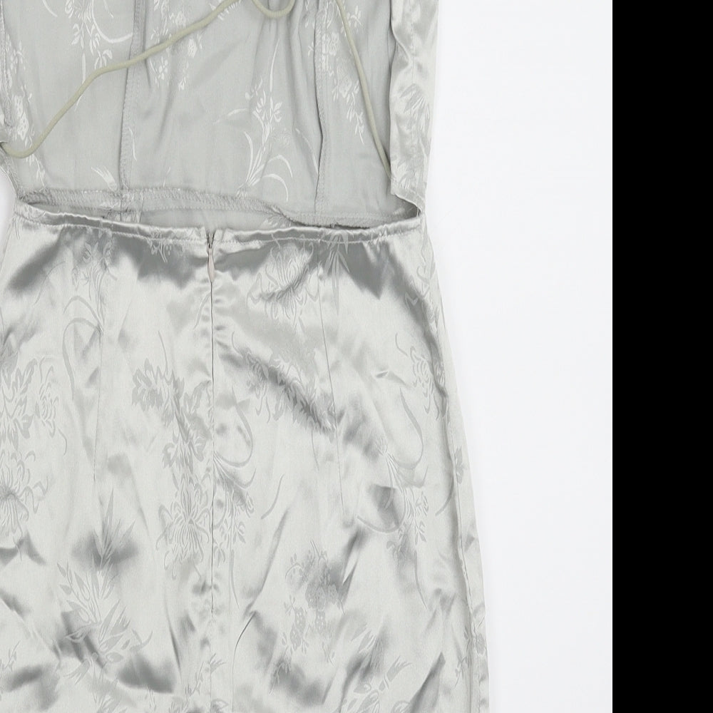 PRETTYLITTLETHING Womens Silver Mini Size 4