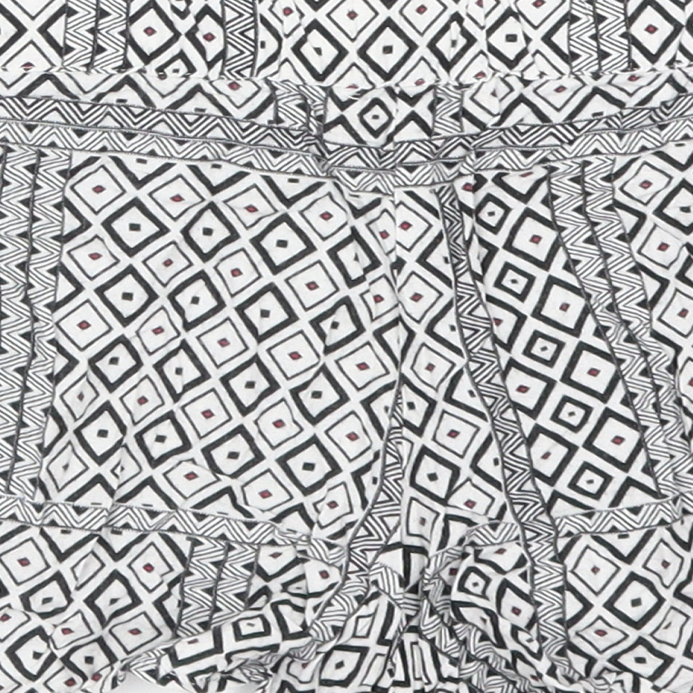 Papaya Womens Grey Geometric Mom Shorts Size 8