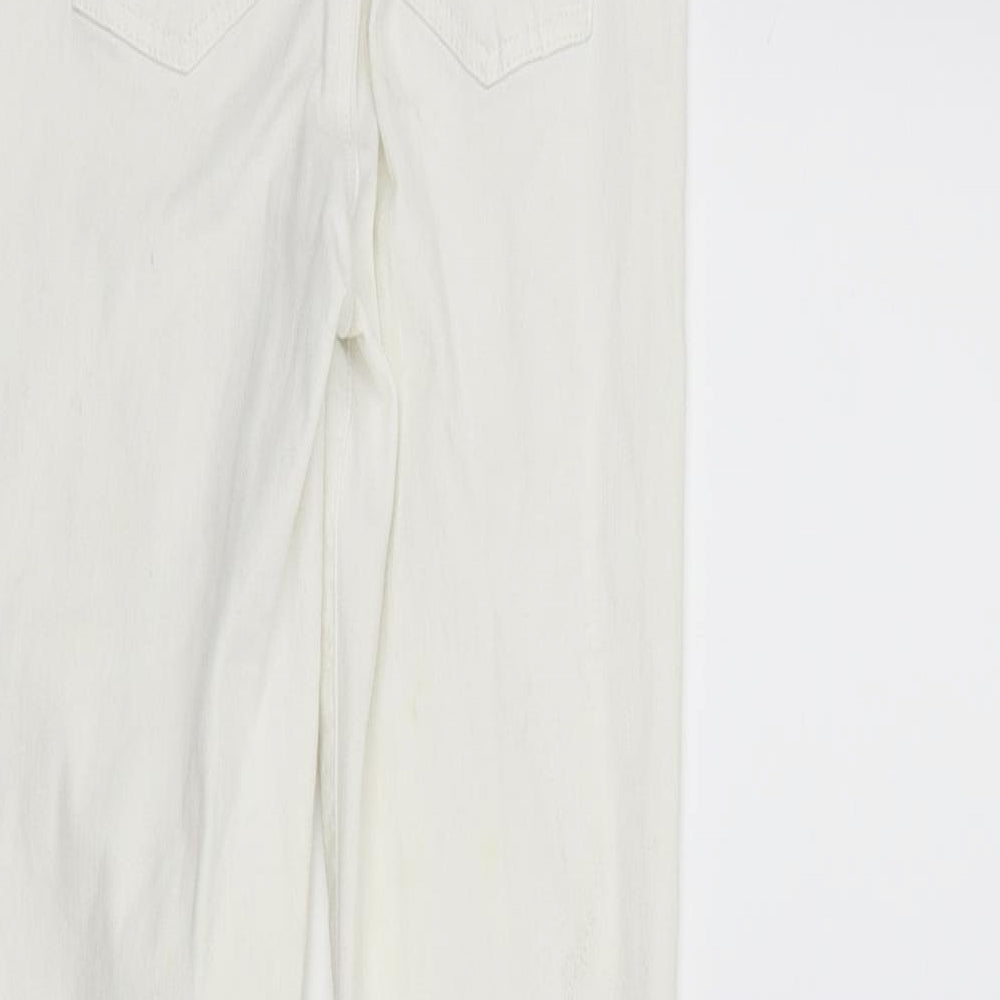 Brand and care label for Topshop women’s white skinny jeans, size UK 26, 29-inch leg