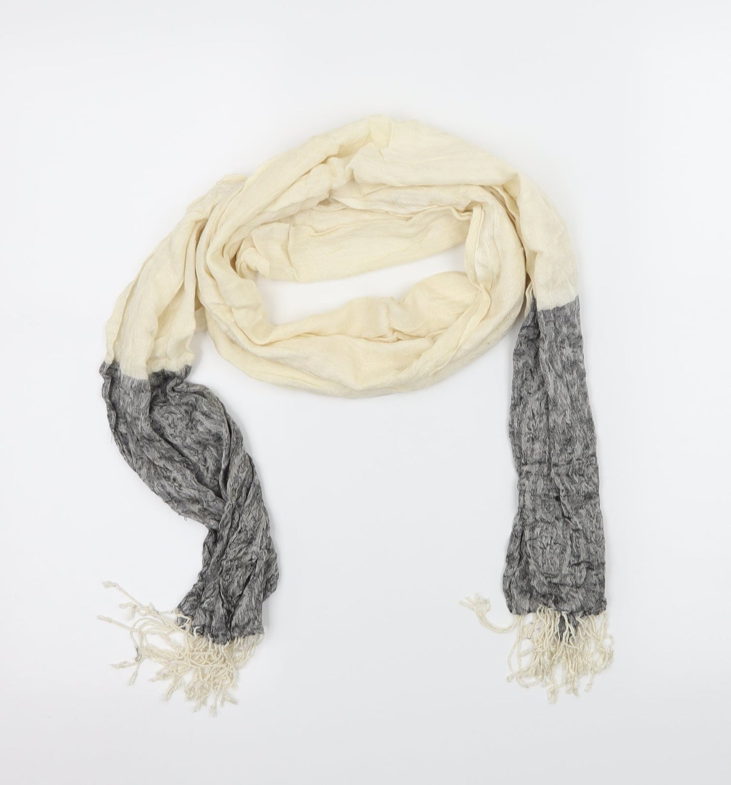 Preworn Womens Ivory Knit Scarf