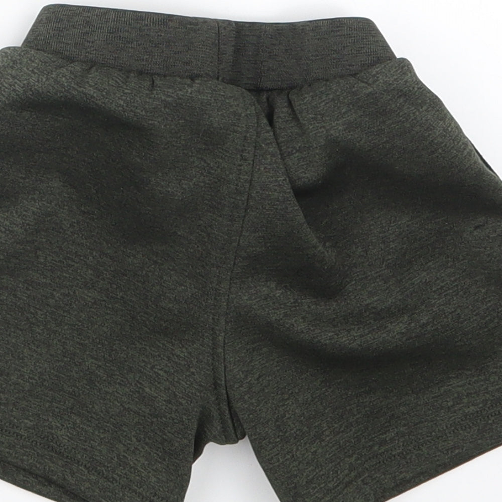 ellesse Boys Green Cropped Trousers Size 12-18 Months