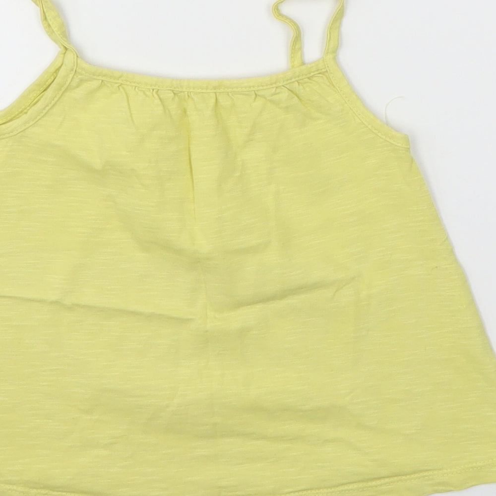 Brand and care label for George girls’ yellow basic t-shirt, size 3-4, years