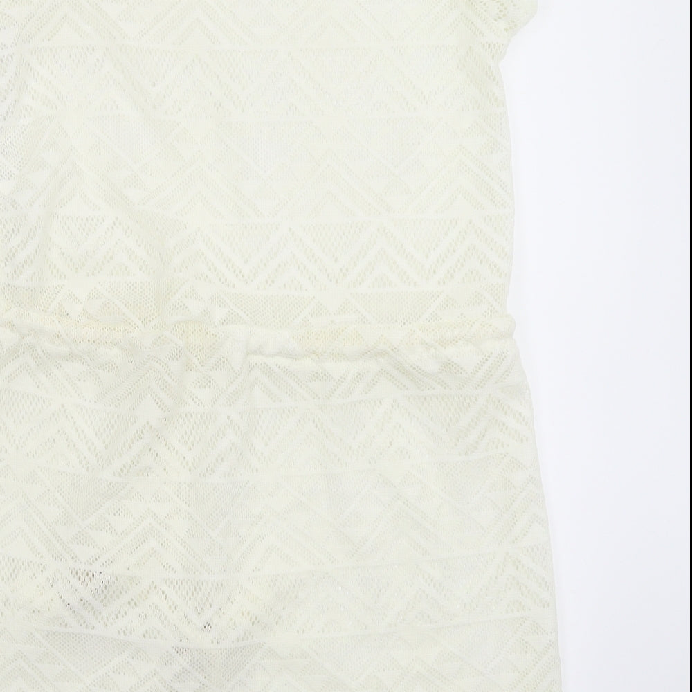 Ocean Club Womens White Mini Size 8