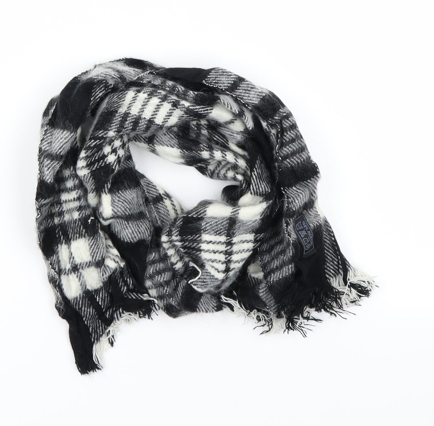 Preworn Womens Black Plaid Knit Scarf