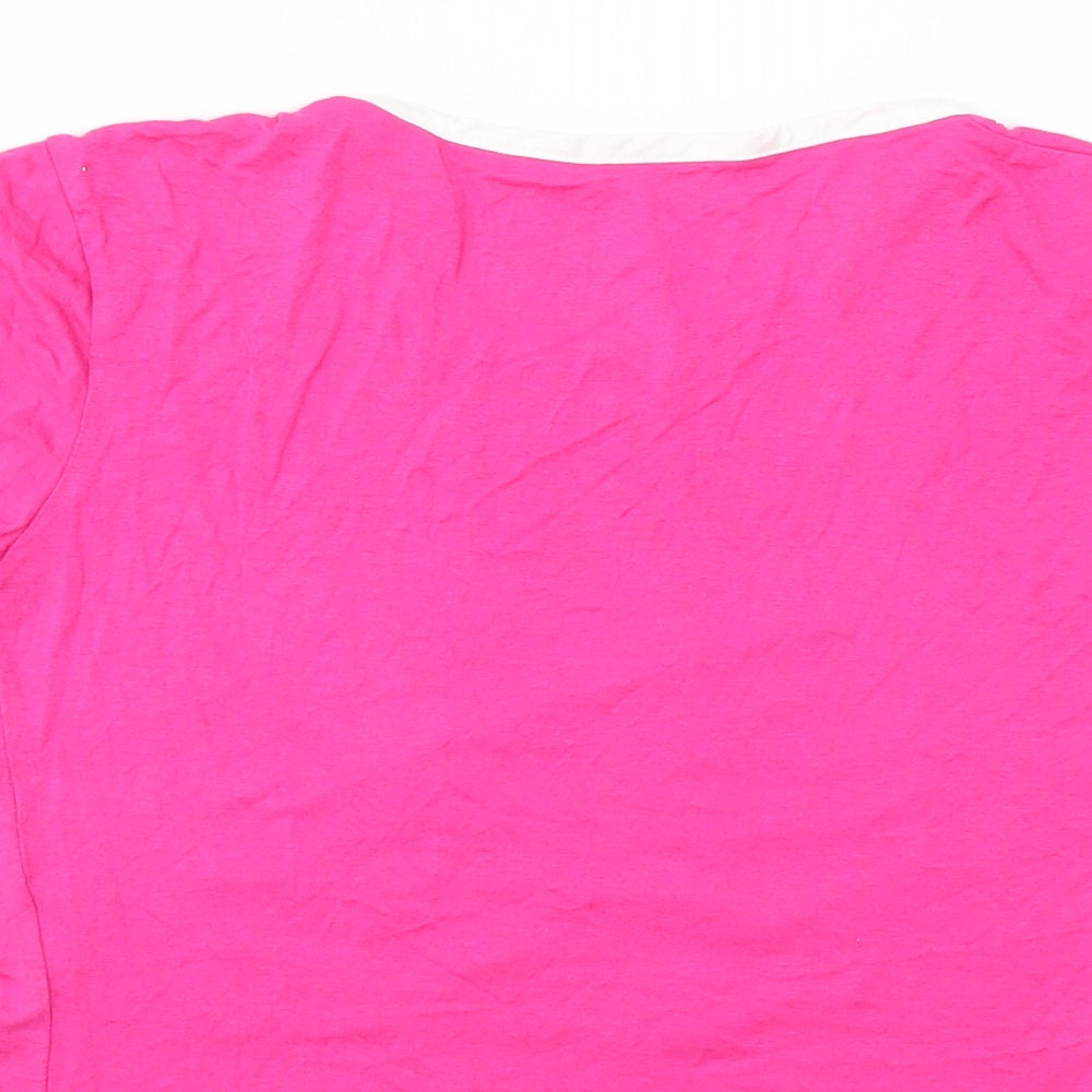 Brand and care label for Queen girls’ pink basic t-shirt, size M