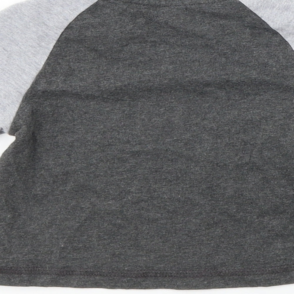 Brand and care label for Nutmeg boys’ grey basic t-shirt, size 6-9, months