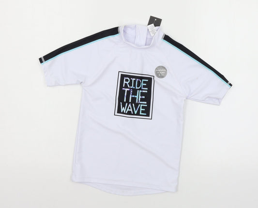 George Boys White Basic T-Shirt Size 6-7 Years - Surf top