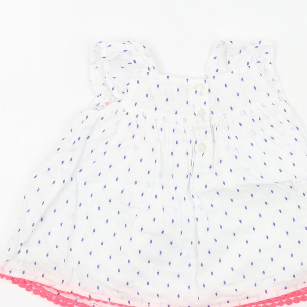 Brand and care label for Primark girls’ white colourblock fit & flare, size 0-3, months