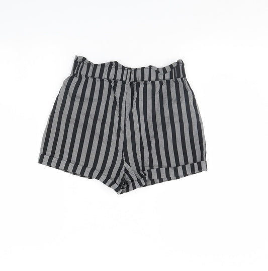 FOREVER 21 Womens Black Striped  Cut-Off Shorts Size S