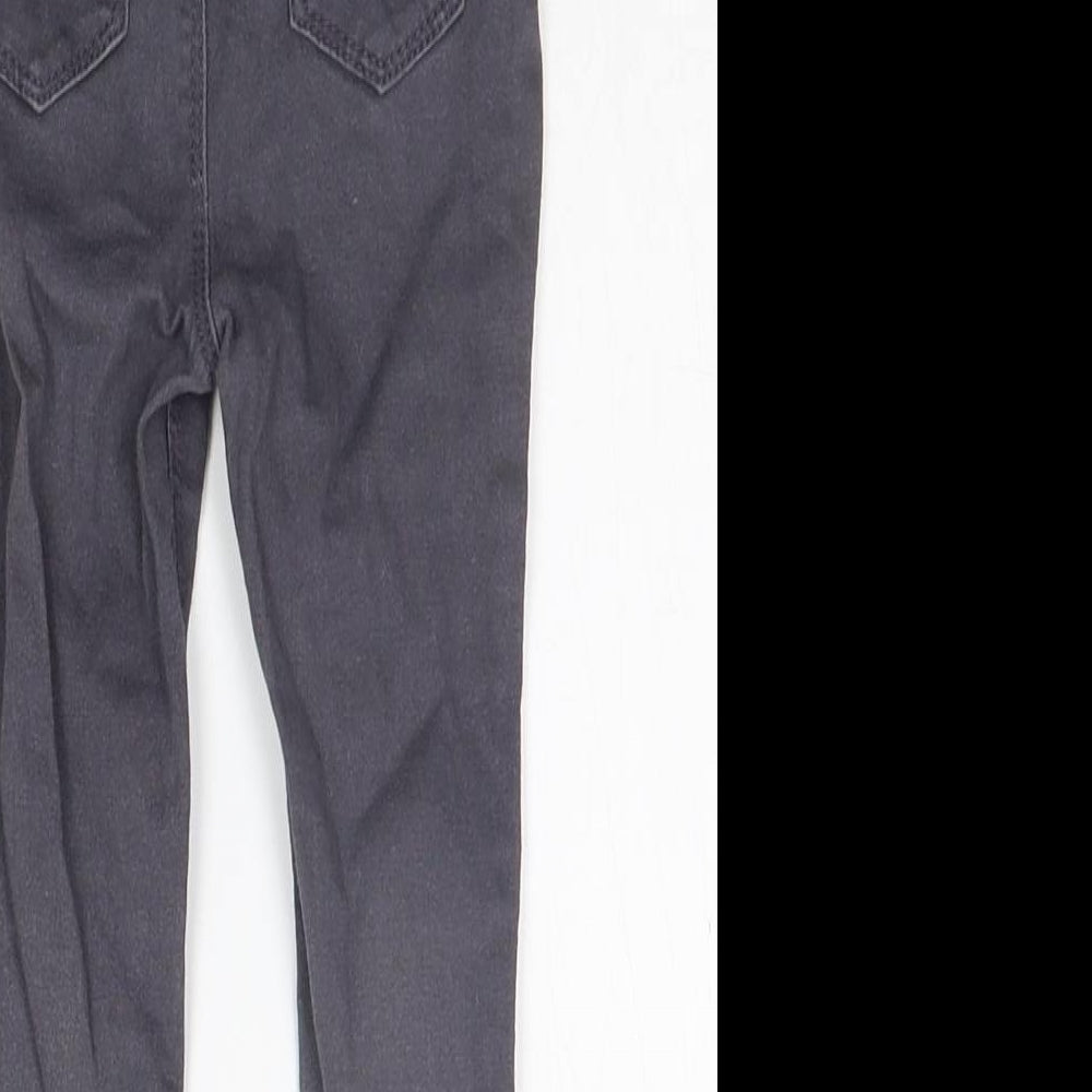 Brand and care label for Denim & Co. girls’ grey jogger jeans, size 12-18, months