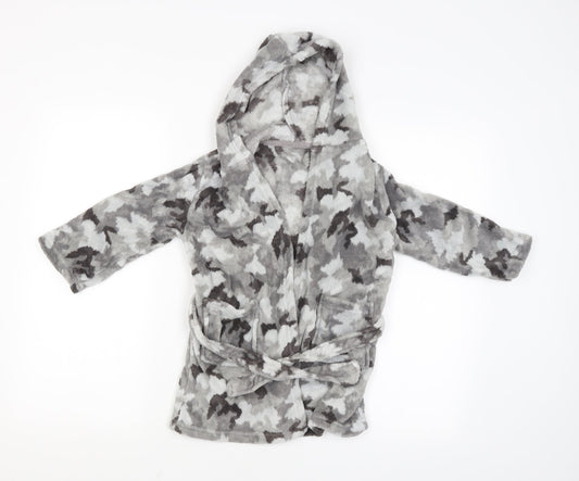 Preworn Boys Grey Camouflage Gown Size 4-5 Years