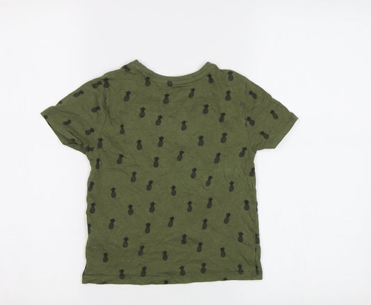 Primark Girls Green Basic T-Shirt Size 4-5 Years - Pineapple Print
