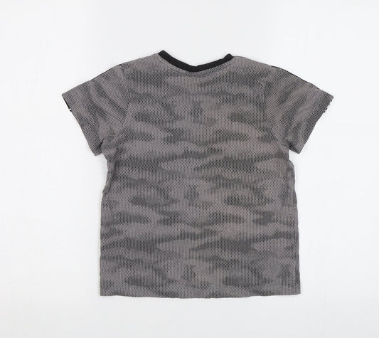 Matalan Boys Grey Camouflage Basic T-Shirt Size 7 Years