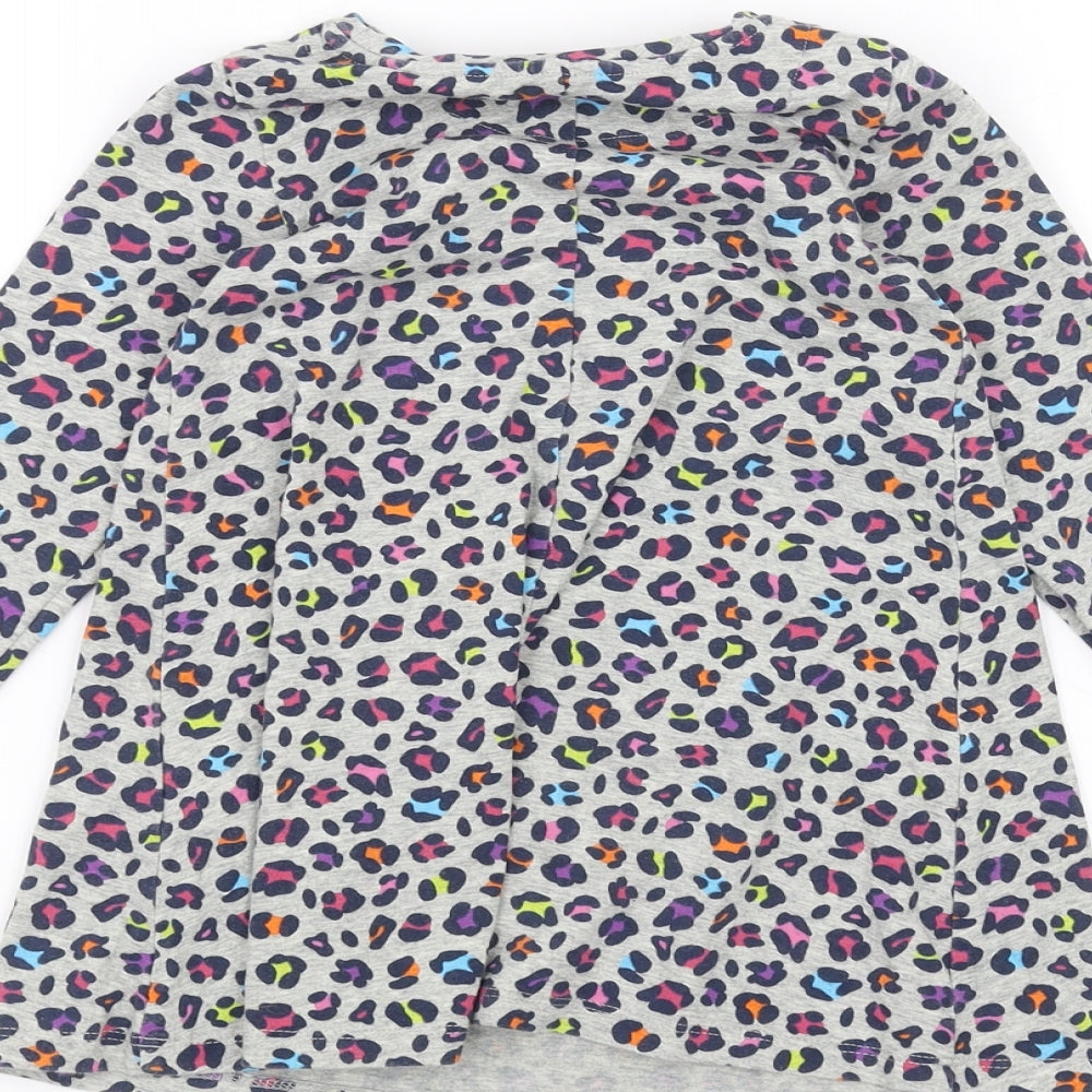 Brand and care label for Land's End girls’ grey basic t-shirt, size 3, years