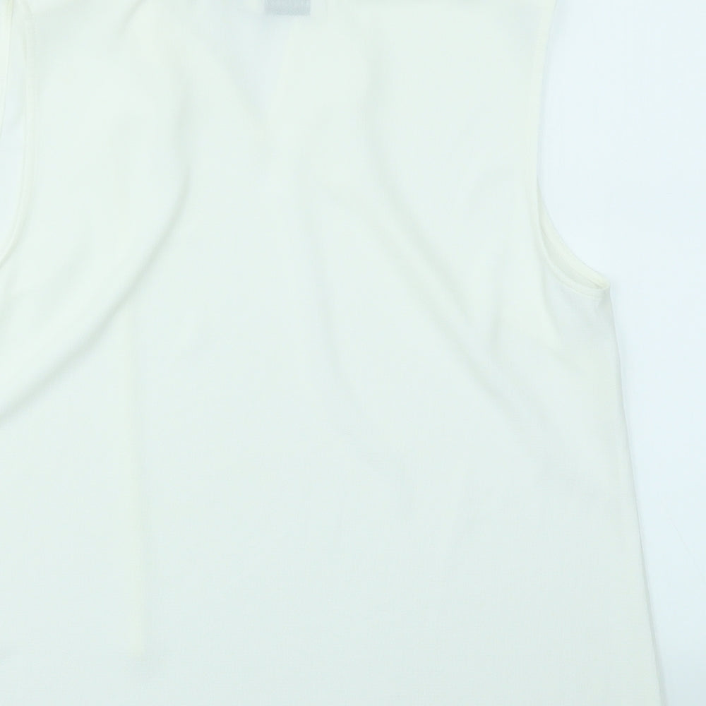Brand and care label for paraphase women’s white basic blouse, size L