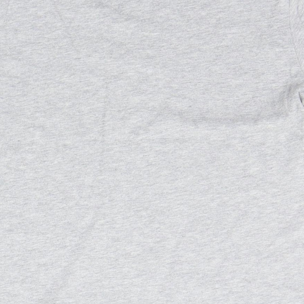 Brand and care label for F&F girls’ grey basic t-shirt, size 4-5, years