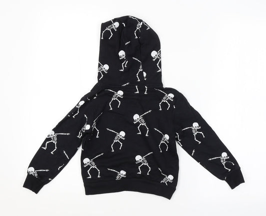 Preworn Boys Black Geometric Pullover Hoodie Size 3-4 Years