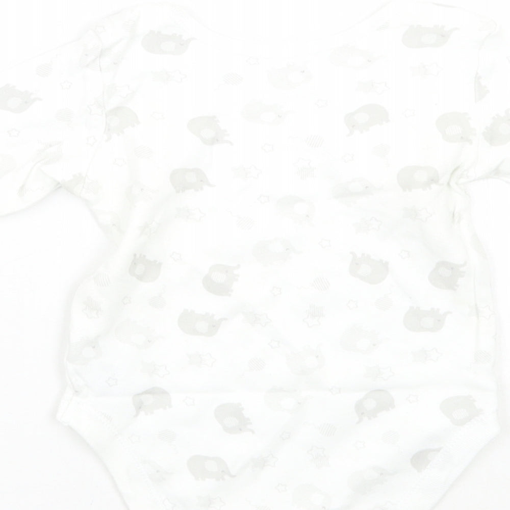 Brand and care label for Nutmeg Baby White Geometric Babygrow One-Piece, size 6-9, Months