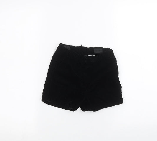 Additional front view of H&M girls’ black sweat shorts, size 5-6, years