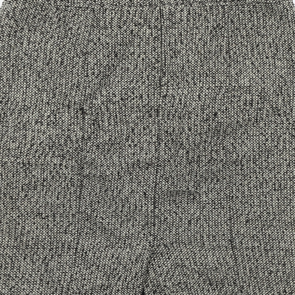 Brand and care label for Forever 21 women’s grey a-line skirt, size L