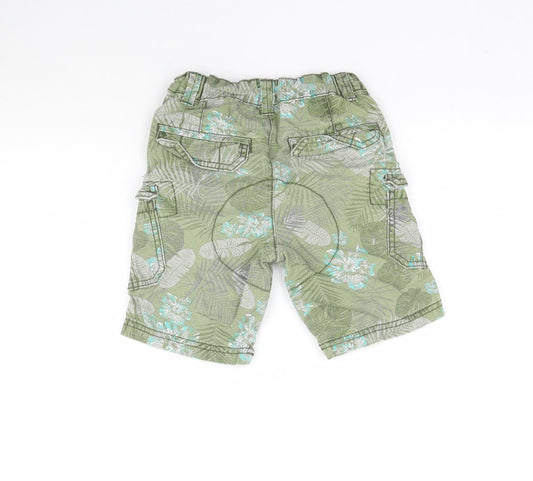 Nutmeg Boys Green Floral Bermuda Shorts Size 5-6 Years