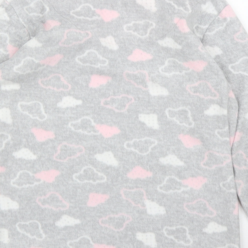 Brand and care label for Primark girls’ grey fleece jumper, size 7, years - pj top
