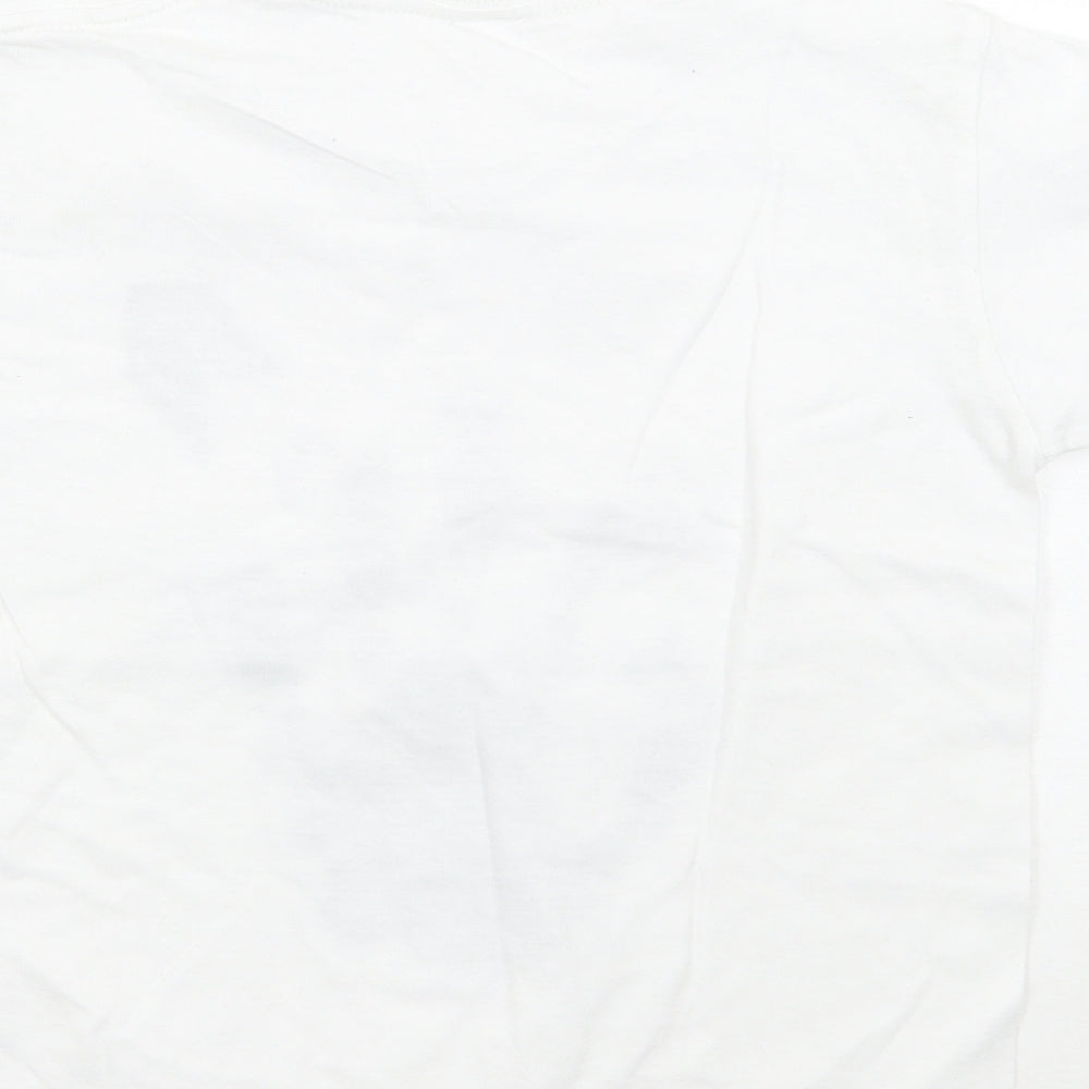 Brand and care label for Casual classics boys’ white basic t-shirt, size 5-6, years