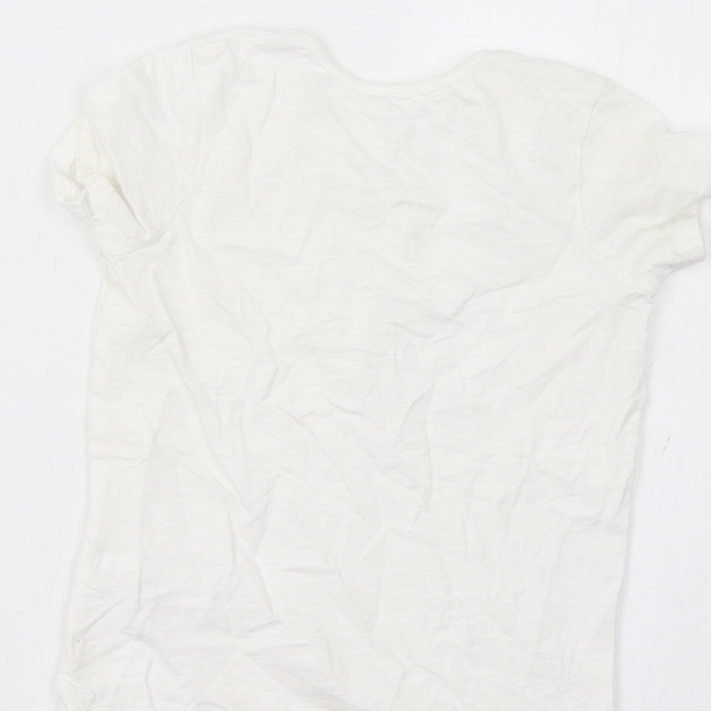 Brand and care label for George boys’ white basic polo, size 3-4, years