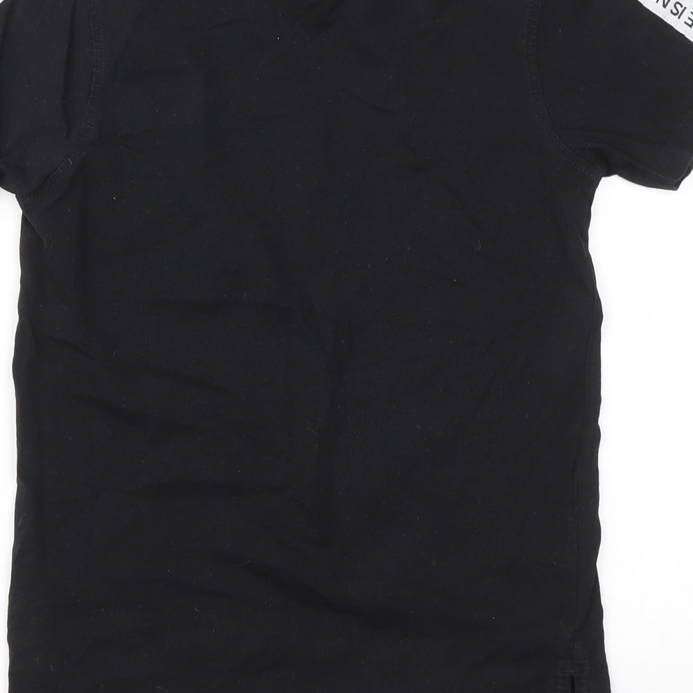 Brand and care label for George boys’ black houndstooth basic t-shirt, size 8-9, years