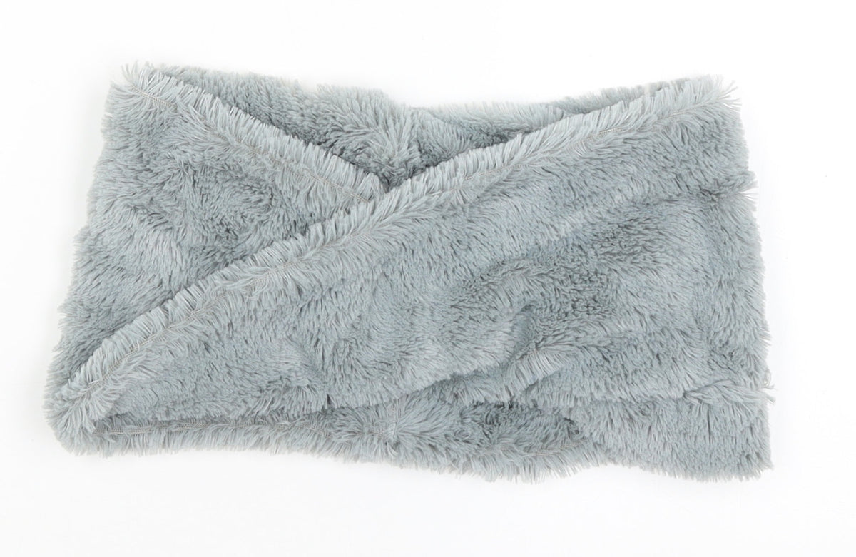 Front view of Ale Hop women’s blue scarf
