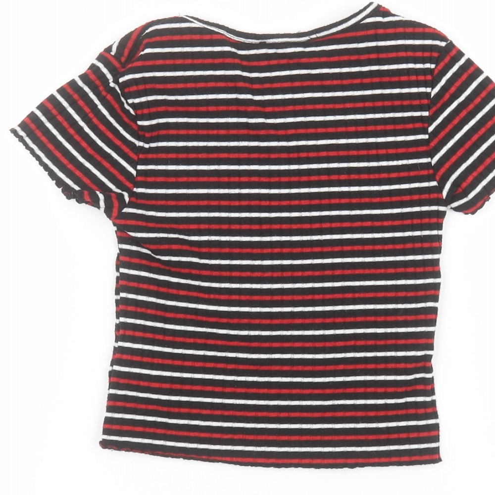 Brand and care label for Primark boys’ black striped basic t-shirt, size 8-9, years