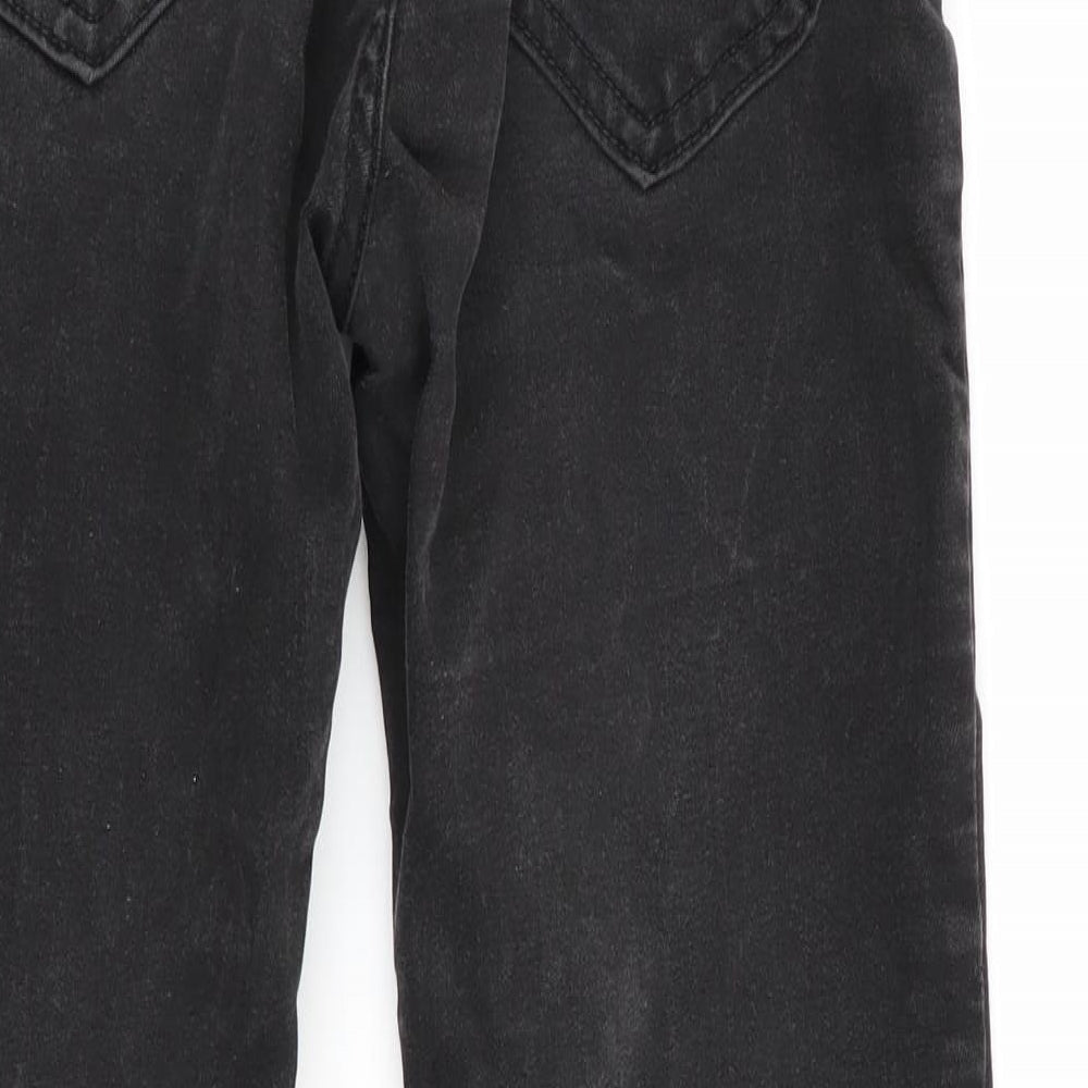 Brand and care label for New Look women’s black skinny jeans, size UK 6, 25-inch leg - cropped
