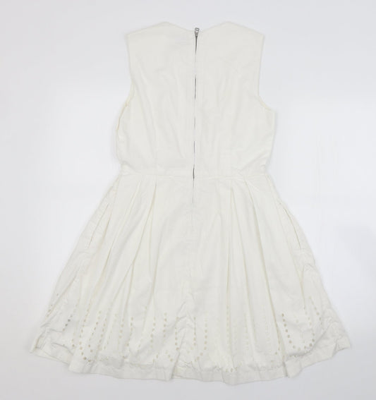 Back view of Gap women’s white a-line