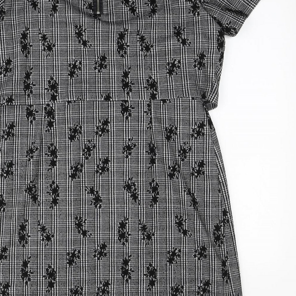 Brand and care label for Oasis women’s grey floral bodycon, size L
