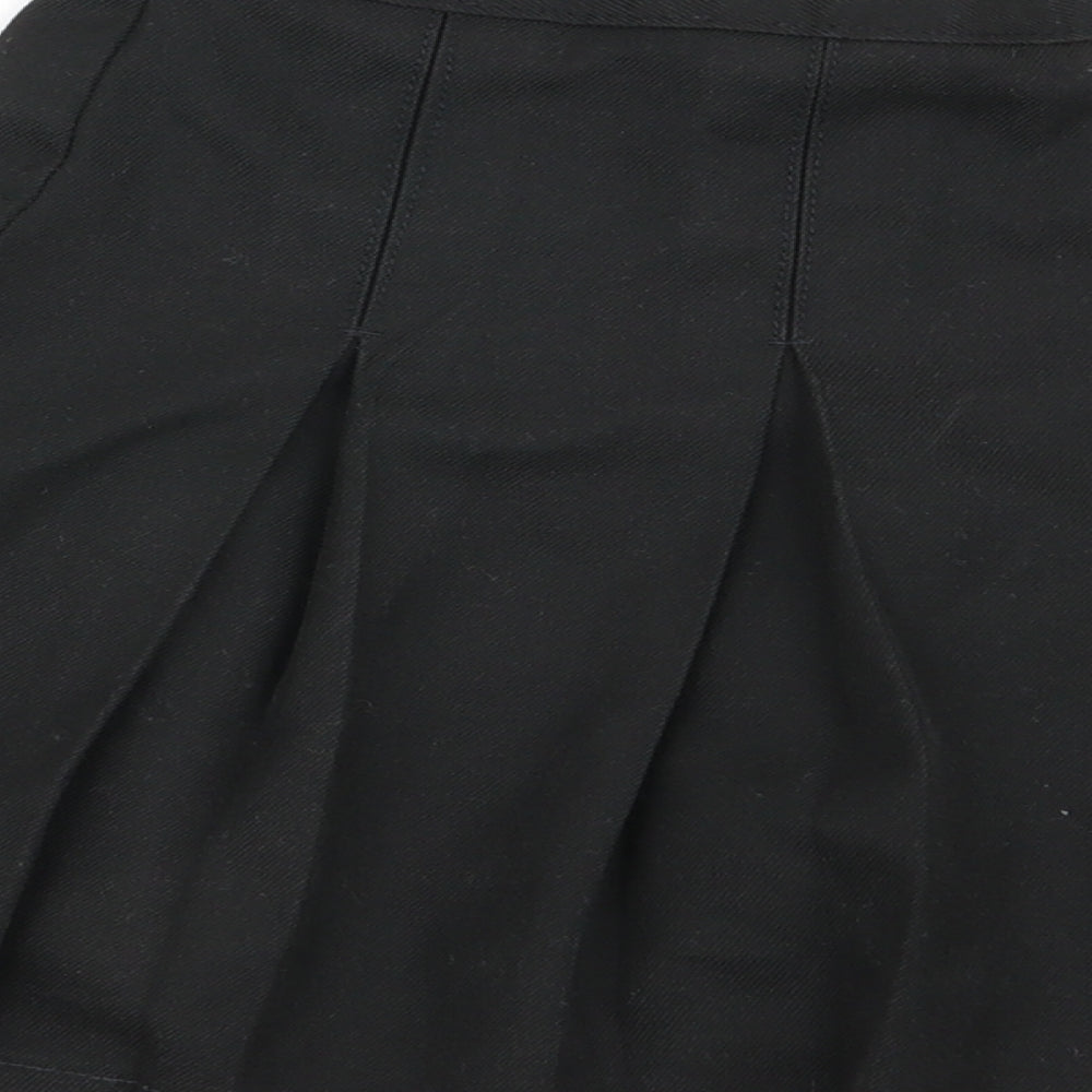 Preworn Girls Black Pleated Skirt Size 3-4 Years