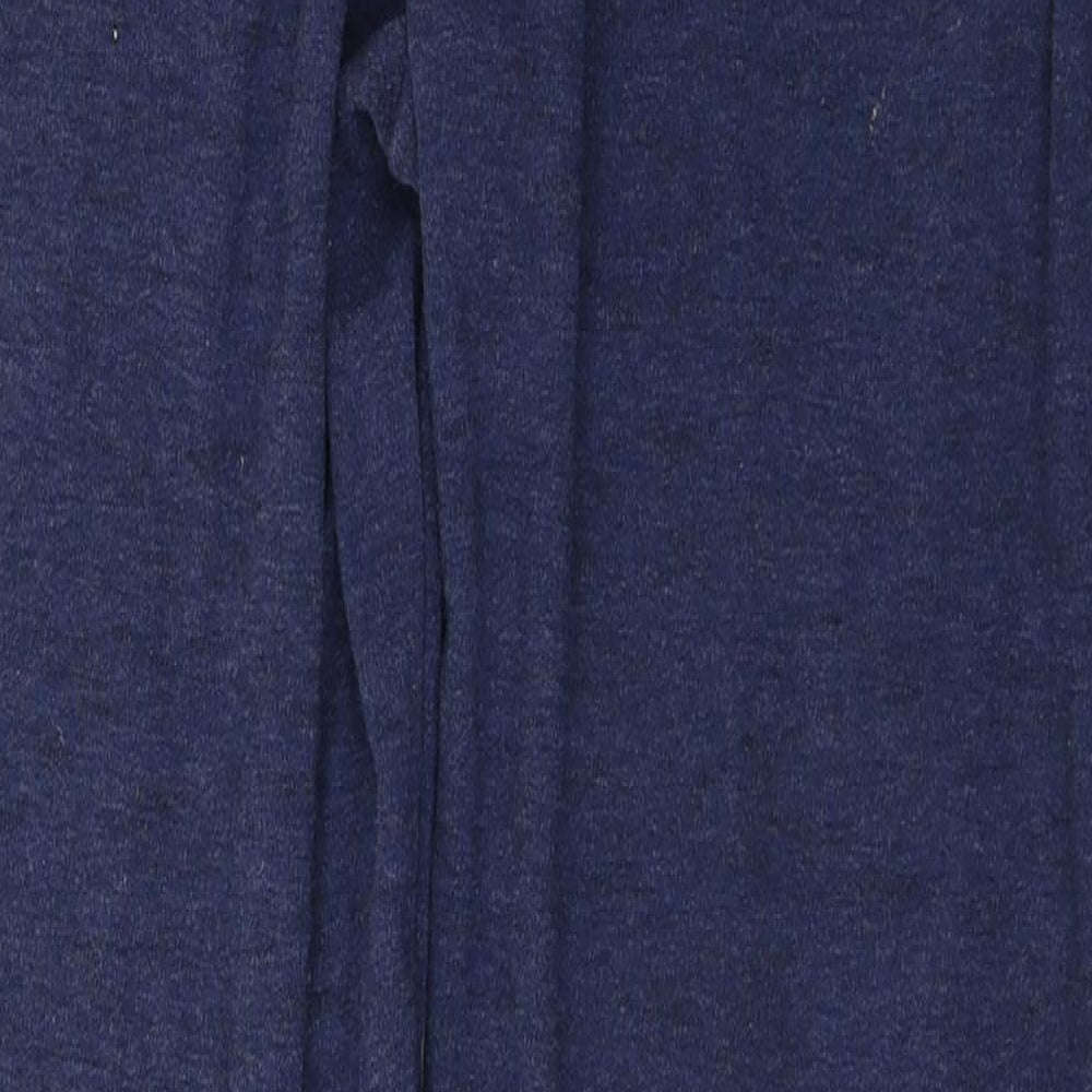 Brand and care label for LOUNGE men’s blue sweatpants, size M, 24-inch leg