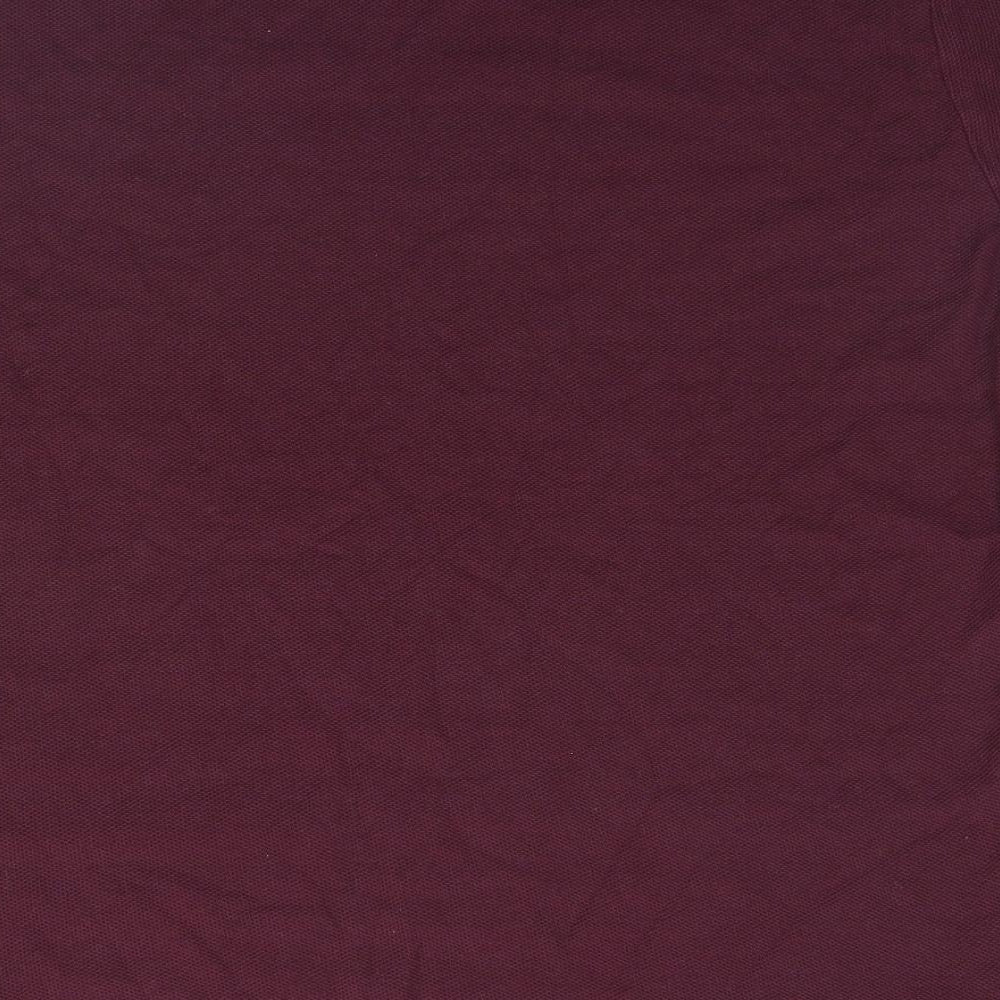 Brand and care label for Preworn men’s red t-shirt, size M